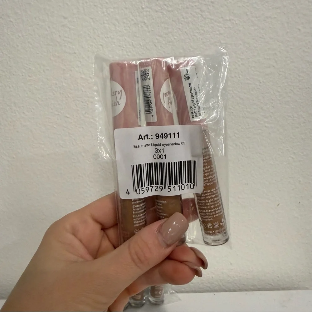 Essence matte waterproof